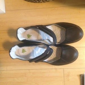 Naturalista black leather shoes